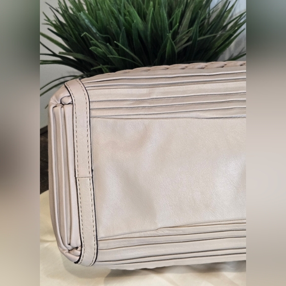 Coach Madison Caroline Satchel - Picture 10 of 16